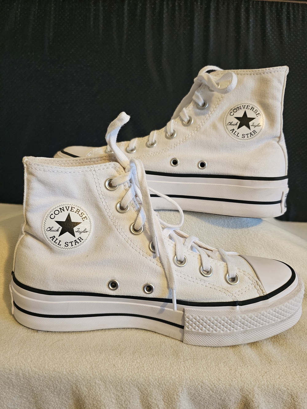 CONVERSE Wome's Chuck Taylor All Star High-Top Platform White Sneakers SIZE 6